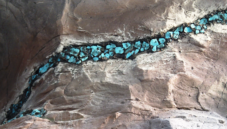 云蓋寺綠松石國家礦山公園綠松石經(jīng)典作品展示