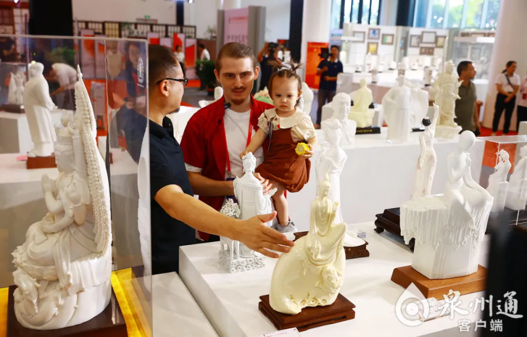 探尋民進(jìn)文學(xué)藝術(shù)作品版權(quán)保護(hù)的